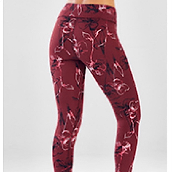 Fabletics - Picture 1 of 3